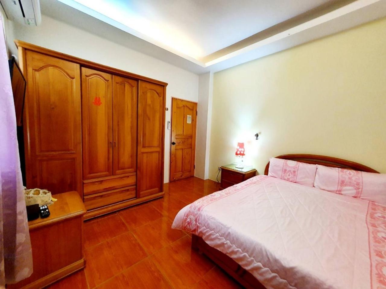 Yilan Xiang Feng Homestay 우지에 외부 사진